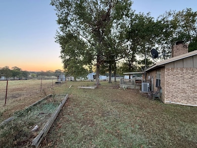 6120 SW 1100th Ave, Wilburton, OK 74578 - photo 3