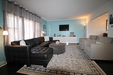 Large front Living Room