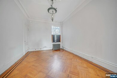 589 Martin Luther Kng Jr Blvd, Newark, NJ 07102 - photo 5