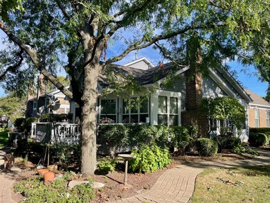 923 Heathrow Ln, Naperville, IL 60540 - photo 2