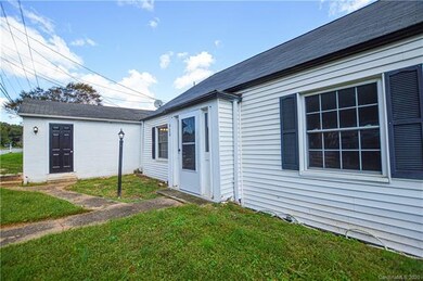 920 Radio Rd unit 1, Statesville, NC 28677 - photo 3