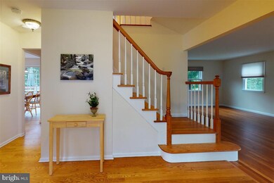 32 Dunbar Dr, Princeton Junction, NJ 08550 - photo 2