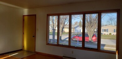 9342 Forrest Dr, Highland, IN 46322 - photo 3