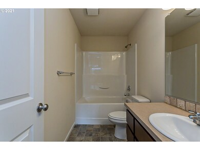 15814 SE Kingbird Dr, Clackamas, OR 97015 - photo 6