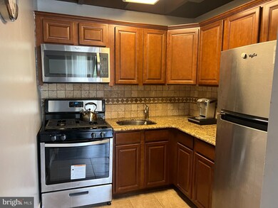 100 E Glenolden Ave unit A14, Glenolden, PA 19036 - photo 7