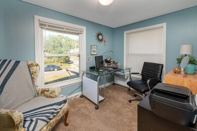 747 36th St, Des Moines, IA 50312 - photo 6