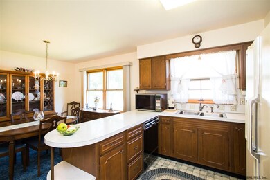 16 Surfwood Dr, Albany, NY 12205 - photo 4