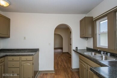 2736 E Grand Ave, Des Moines, IA 50317 - photo 5