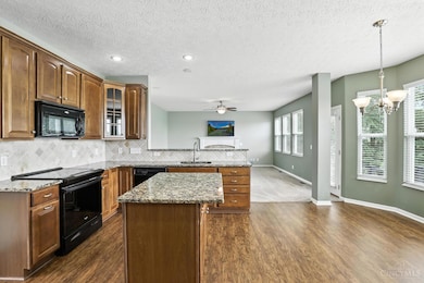 605 Coleberry Ct, Cleves, OH 45002 - photo 5