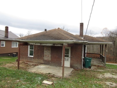 943 Mary St, Langeloth, PA 15054 - photo 3