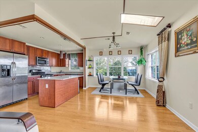 2-15C Constitution Place unit 179, College Point, NY 11356 - photo 4