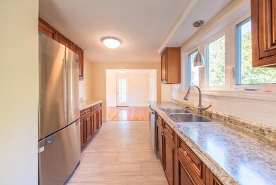 340 Amostown Rd, West Springfield, MA 01089 - photo 3