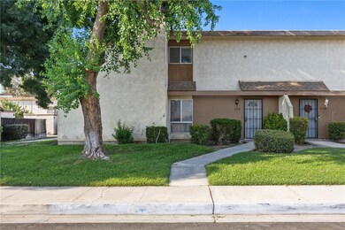 4700 Nordic Dr unit I, Bakersfield, CA 93309 - photo 3