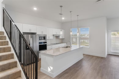 18531 Kyle Seale Pkwy unit 25, San Antonio, TX 78255 - photo 2