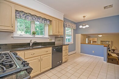 20 Mountain St, Sharon, MA 02067 - photo 4