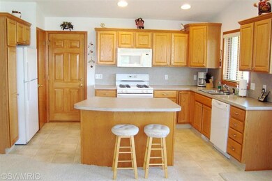 8205 Winding Dr SW, Byron Center, MI 49315 - photo 4