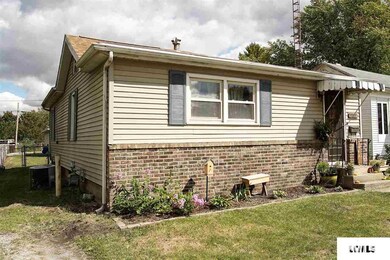 1310 Delavan St, Lincoln, IL 62656 - photo 4