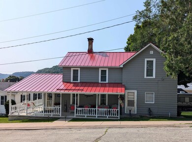 491 Platt St, Lansing, IA 52151 - photo 2