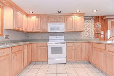 9 Union St, Milford, MA 01757 - photo 4