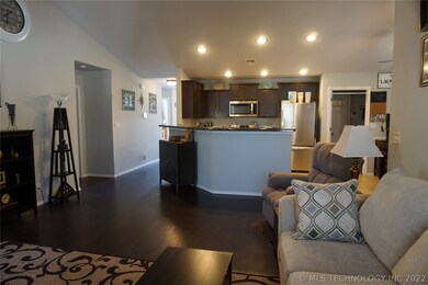 873 E 147th St S, Glenpool, OK 74033 - photo 7