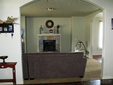 4213 SW Rhyolite Place, Redmond, OR 97756 - photo 3