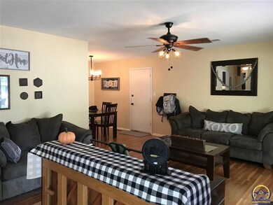 1333 SW 30th St, Topeka, KS 66611 - photo 6