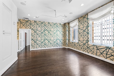 Beautiful hardwoods with sizable windows and Roman