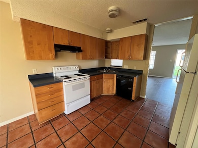 304 Highland Estates Dr unit 306, Round Rock, TX 78664 - photo 4