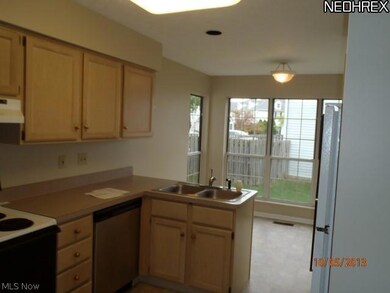 23521 Grist Mill Ct unit 7-3, Olmsted Falls, OH 44138 - photo 4