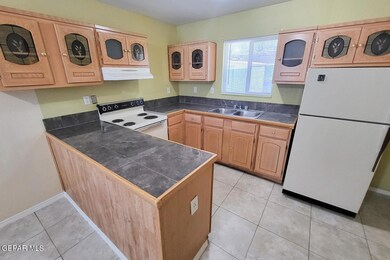 7365 N North Loop Dr unit 2, El Paso, TX 79915 - photo 4