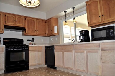 15327 Werling Ct, Horizon City, TX 79928 - photo 4