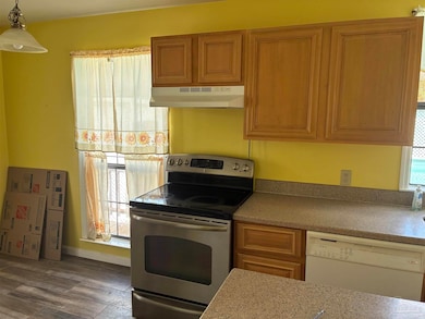 3324 Bonfire Dr, Milton, FL 32583 - photo 3