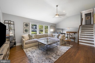 932 Beaverbank Cir, Towson, MD 21286 - photo 3