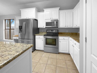 820 Rambling Ct, Granbury, TX 76049 - photo 6