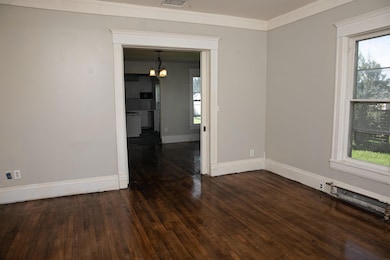 705 Crisman St, Dysart, IA 52224 - photo 7