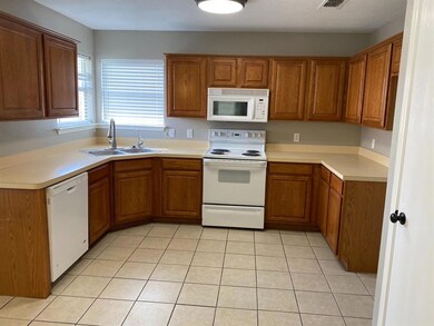 315 Preston Dr, Cleburne, TX 76033 - photo 5