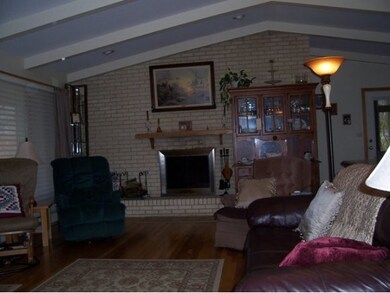 19 Whitcomb Ln, Claremont, NH 03743 - photo 5