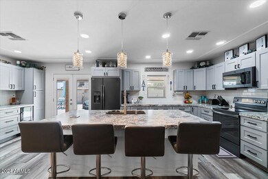 16-Kitchen