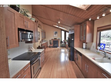 1413 E 21st St, the Dalles, OR 97058 - photo 7