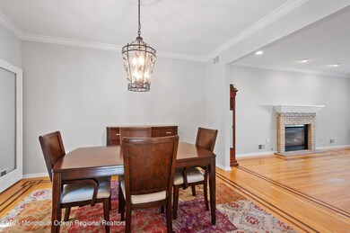 12_1606Westfield_369002_DiningRoom_HiRes