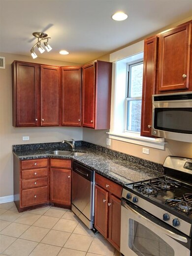 2743 W Arthur Ave unit 2, Chicago, IL 60645 - photo 2