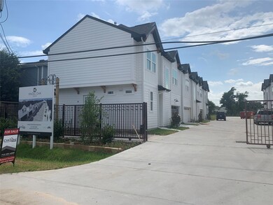 1957 Laverne St, Houston, TX 77080 - photo 5