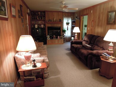 10407 Shaw Dr, Spotsylvania, VA 22553 - photo 4