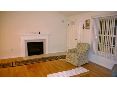 19 Amanda Dr, Hudson, NH 03051 - photo 5