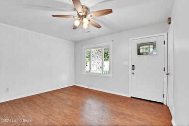 9112 New Maple Rd, Louisville, KY 40229 - photo 4