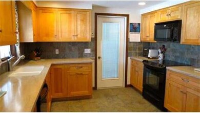 85 Rocky Hill Rd, Hadley, MA 01035 - photo 3