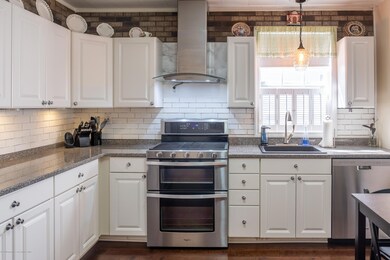 250 Thompson Ave, North Middletown, NJ 07748 - photo 5