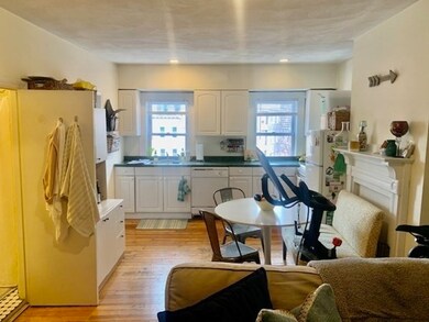 93 Endicott St unit 4, Boston, MA 02113 - photo 2