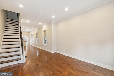 719 E Thompson St, Philadelphia, PA 19125 - photo 2