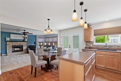 608 Glen Brook Ct, Lake Saint Louis, MO 63367 - photo 4